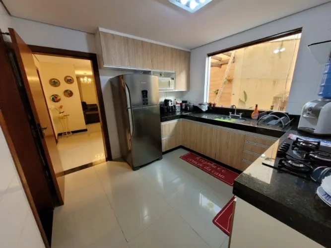Casa alto padrão, Condomínio Lagoa Santa, 980 mil
