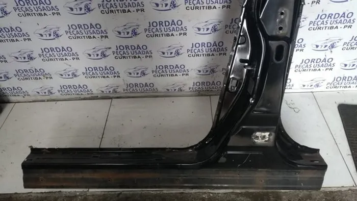 Caixa de ar com coluna T Nissan tiida, lado esquerdo. 
