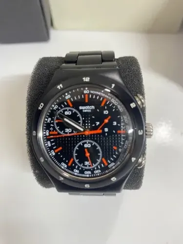 Swatch chrono preto aluminium