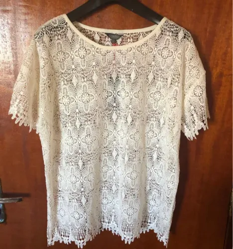 Blusa fem de renda branca 46/48