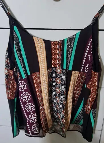 Blusas lez a lez com etiqueta