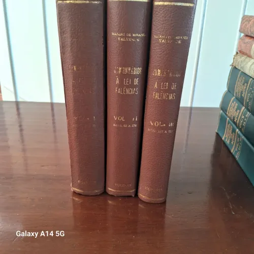 Livro de direito-Comentários à Lei de Falências 1962- Completo de Trajano de M. Valverde