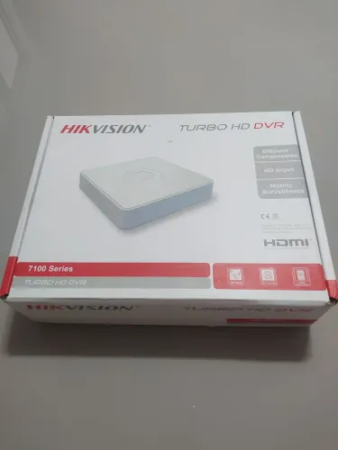 DVR Hikvision 7100 Series Turbo HD - 4 Canais - Novo