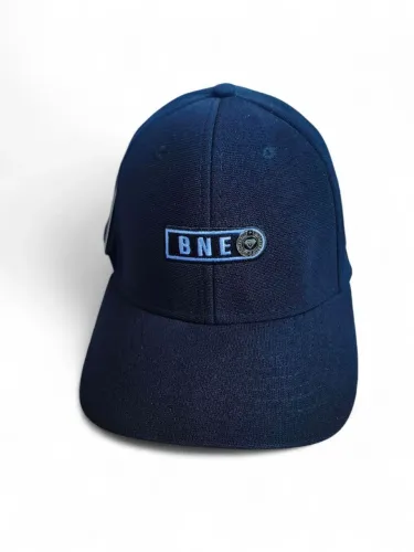 Boné Preto BNE todo fechado 