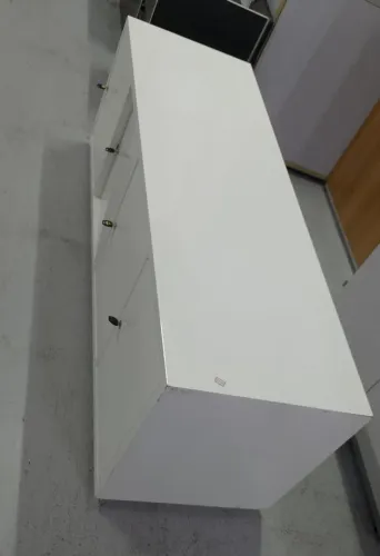 Armário Baixo de Escritório com 04 portas