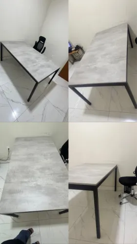 Mesa Tok&Stores  tamanho de 180 x 90 cm 