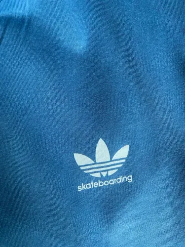 Camiseta adidas
