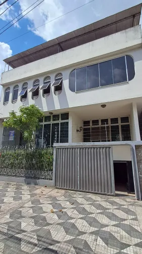 VENDO EXCELENTE CASARÃO NA CONSELHEIRO!!! BELÉM