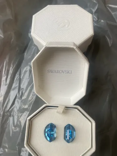 Brinco Swarovski Lucent stud earrings Blue