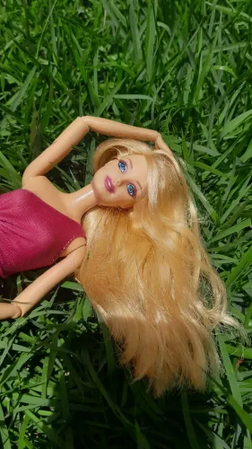 Barbie linda! Perna clica vintage