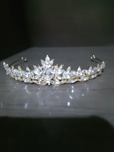 Coroa de Casamento/Festa dourada com Pedras