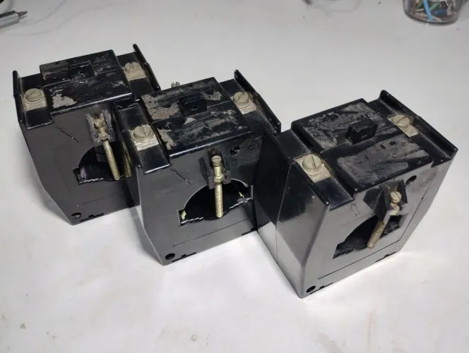 Kit com 03 TC transformadores de corrente 