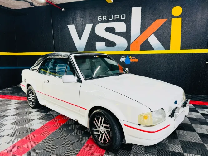 Ford Escort XR3 1.8 / 1.6 Conversível 1990