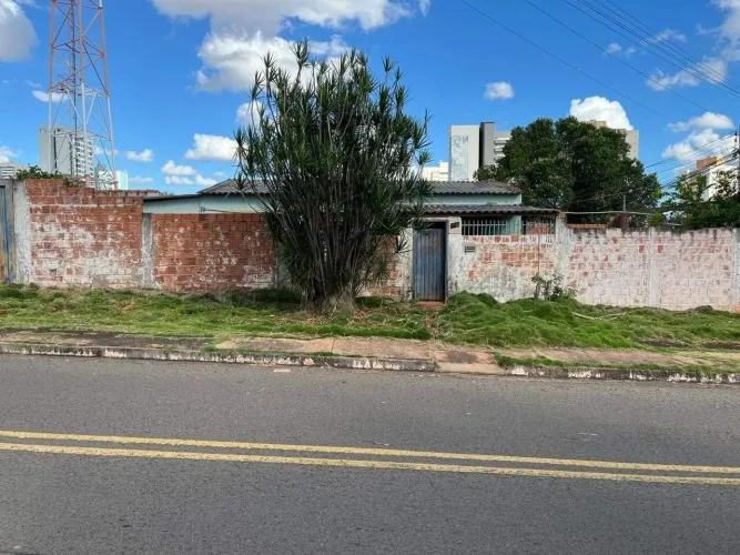Rua Pedro Celestino esquina com a Rua Antonio de Castro Farias