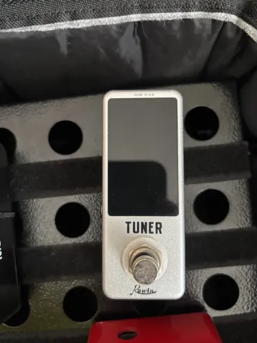 Pedal afinador para Guitarra - Rowin