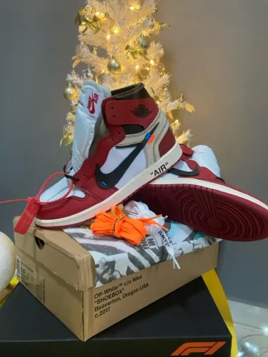 Nike Air Jordan 1 High x Off-White Chicago