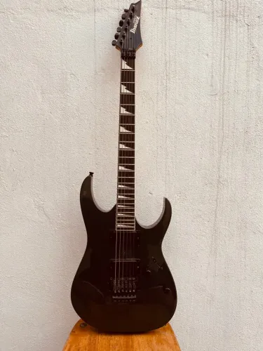 Guitarra Ibanez RG GIO (GRG 220DEX)