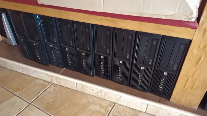 22 Computadores ,ideal para telemarketing ou call center,sem monitores Oportunidade!