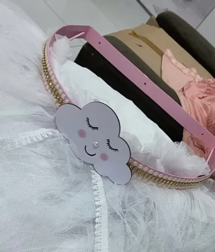 Dossel de nuvem rosa + véu NOVO