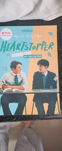 Livro Heartstopper: Dois garotos um encontro