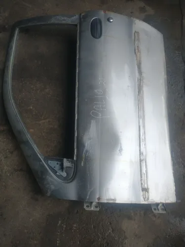 Porta dianteira esquerda Fiat Palio 98/00 2p