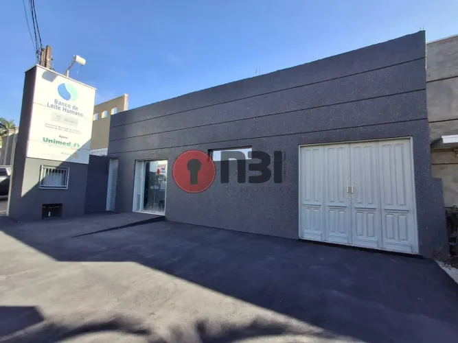 Casa comercial para locação no Bairro Vila Aeroporto-recepção-salas-banheiro PCD