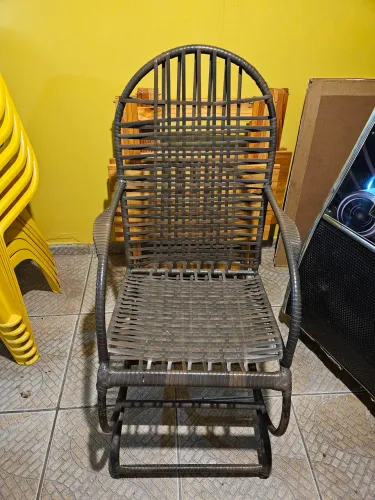 Cadeira de balanço de vime