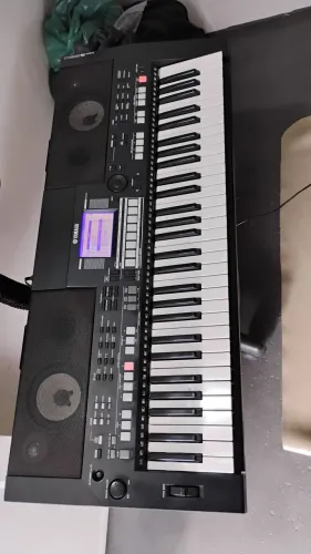Teclado Yamaha 
