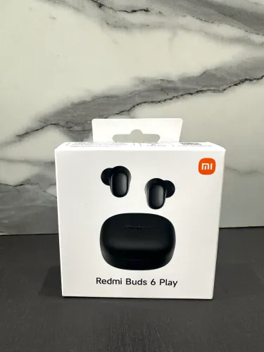 Xiaomi Redmi Buds 6 Play na cor preta