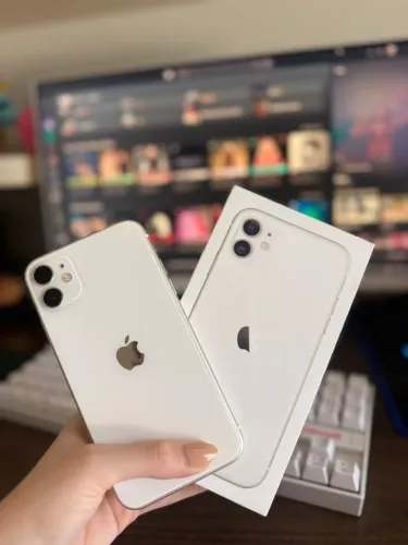 Iphone 11 64GB com caixa e carregador