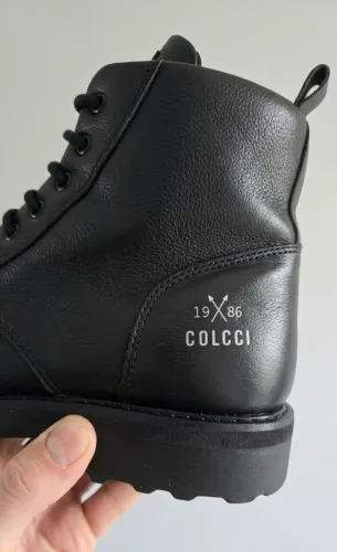Bota colcci 42