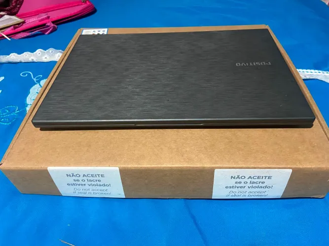 Vendo notebook Positivo com apenas 2 mês de uso só!!