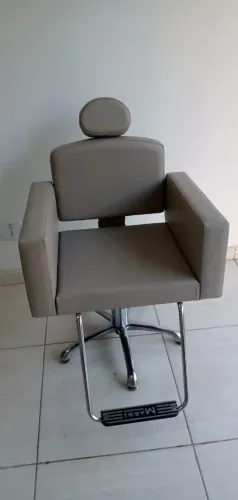 Poltrona de salão cabeleireira Marri Itália