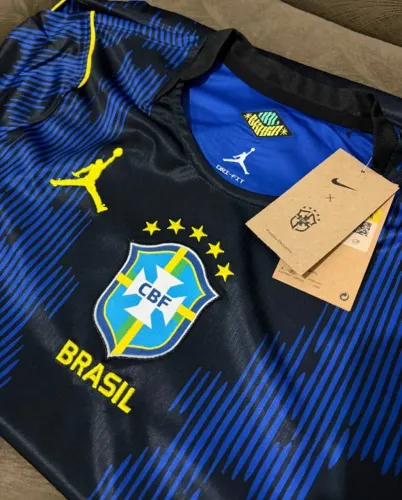 Camisa do Brasil modelo da Copa do Mundo 2026 (Azul)