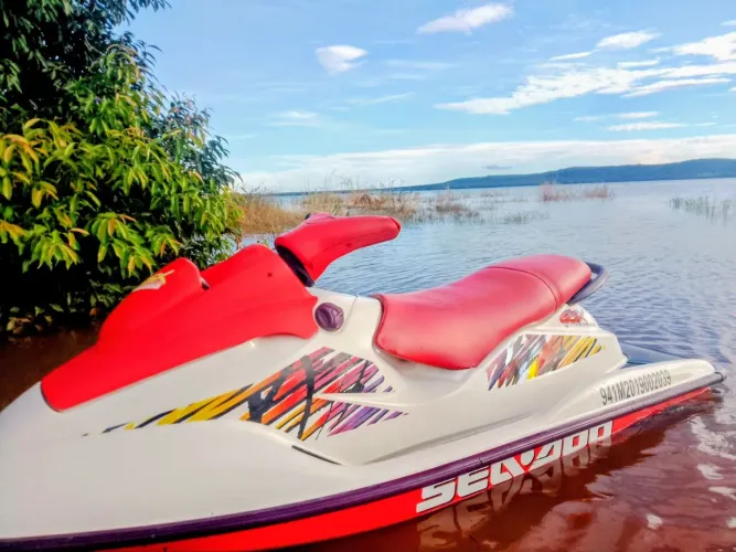 Jet ski seadoo