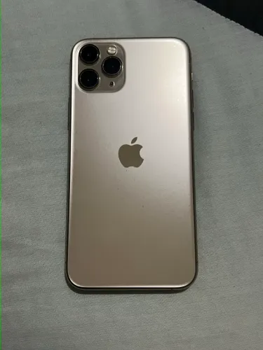 Vende celular..