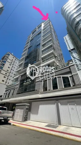 Apartamento à venda, 03 suítes, 03 vagas - Meia Praia/SC