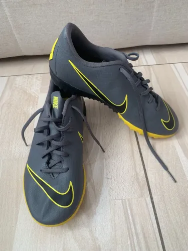 Chuteira Nike infantil ( society )