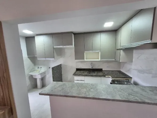 Brisas do Lago - repleto armários, piso porcelanato, andar alto