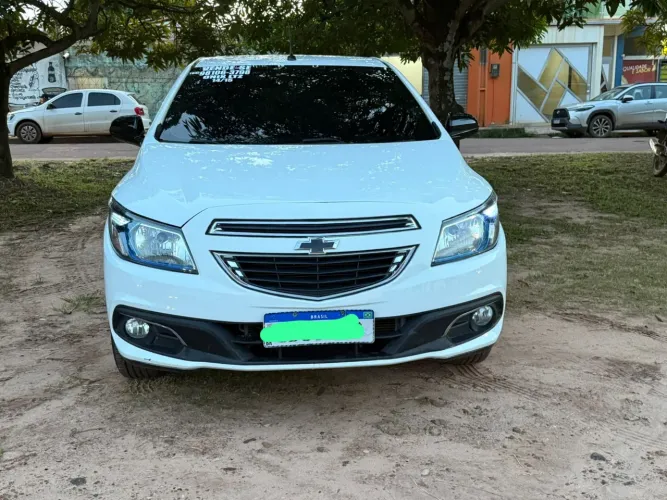 Chevrolet Onix Hatch LTZ 1.4 8V Flex Power Mec. 4P 2015