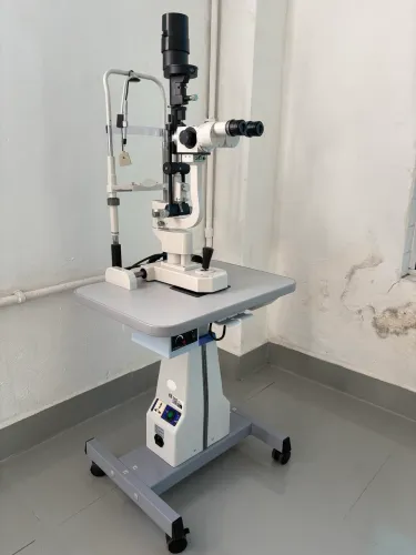 Lâmpada de fenda com mesa elétrica