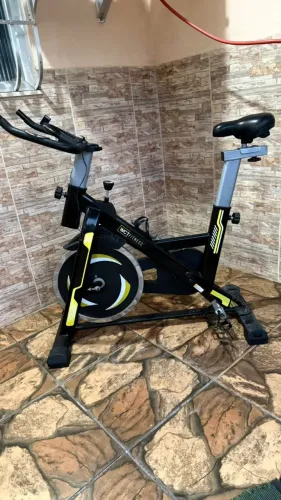 Bicicleta Spinning WCT Fitness 13kg de Inércia - Pronta para Uso