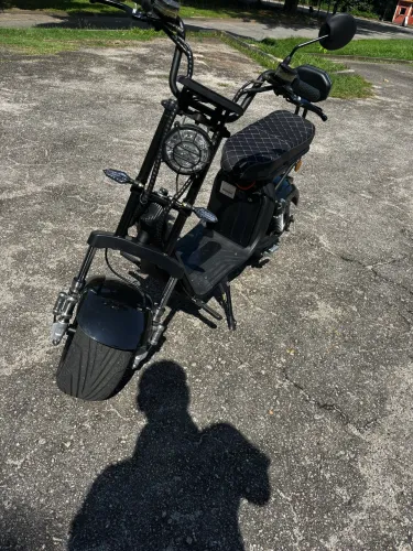 Scoter x11 semi nova