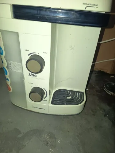Bebedor de água da marca ibbi