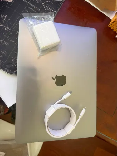 MacBook Pro 2020 i5