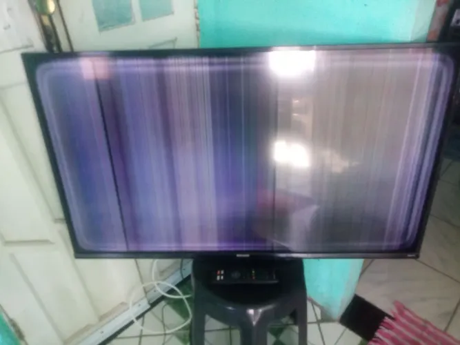 TV.  Semp.  TCL.  Semi.  Nova.  Com.  Som.  Sem.  Imagem.  Semi.  Nova.  Leia