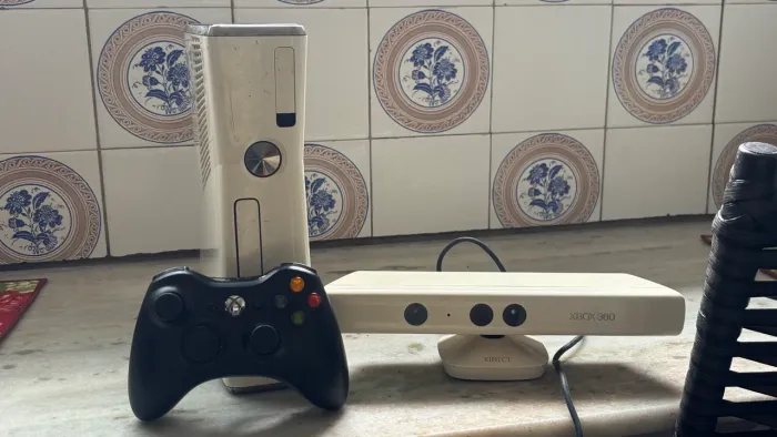 Xbox 360 Branco - Com kinect