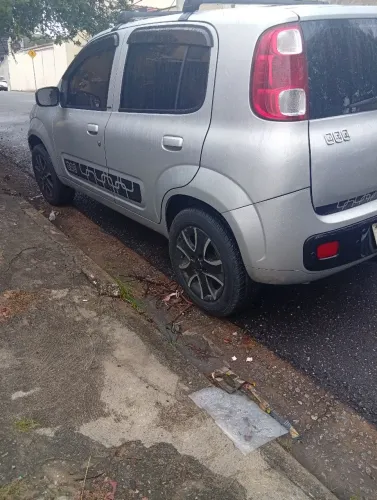 Fiat Uno Vivace Celeb. 1.0 EVO F.flex 8V 5P 2012