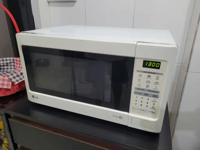 Microondas LG 30 Litros Conservado