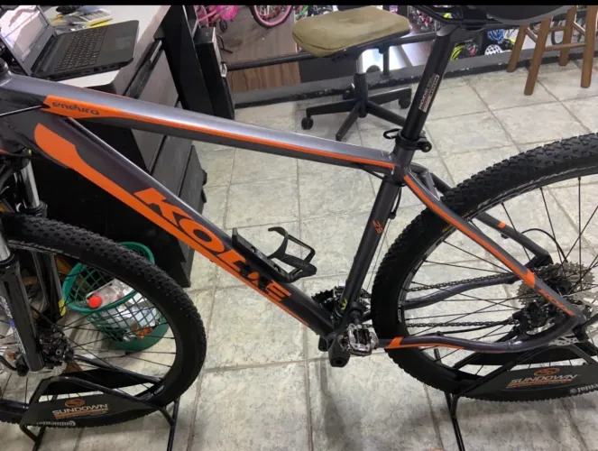 Mountain Bike L 19 Aro 29 Kode super nova